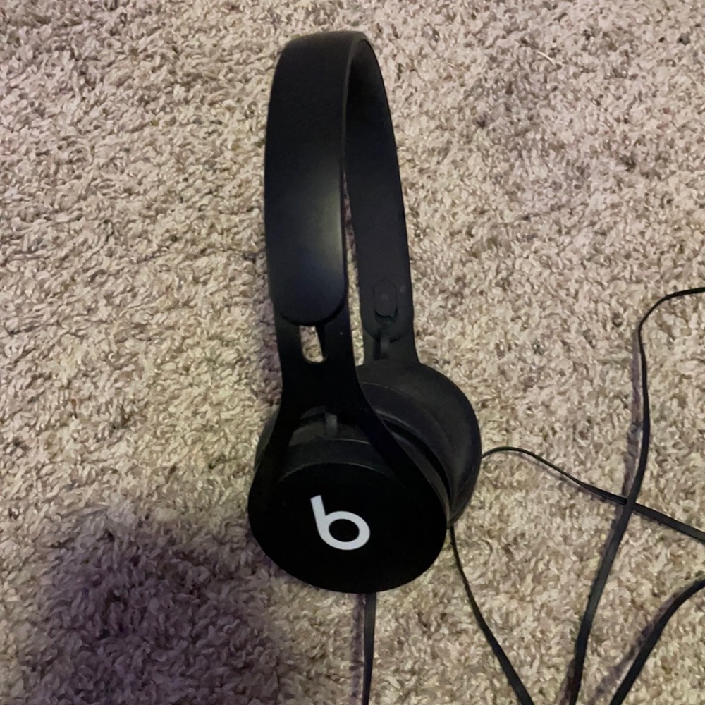 Beats - Picture 3 of 3
